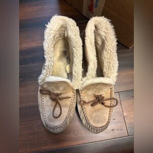 UGG Cozy Tan Moccasin Slippers Size 10